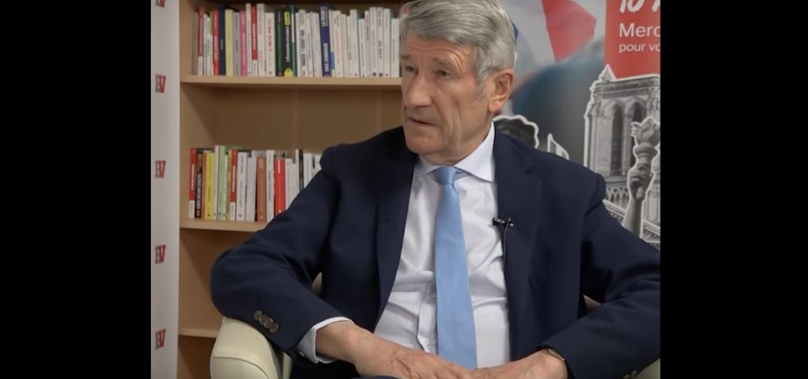 f55119_049a397290844a2184164d10996ee027mv2 Philippe de Villiers dénonce les liens entre le président Macron, Pfizer et le cabinet McKinsey