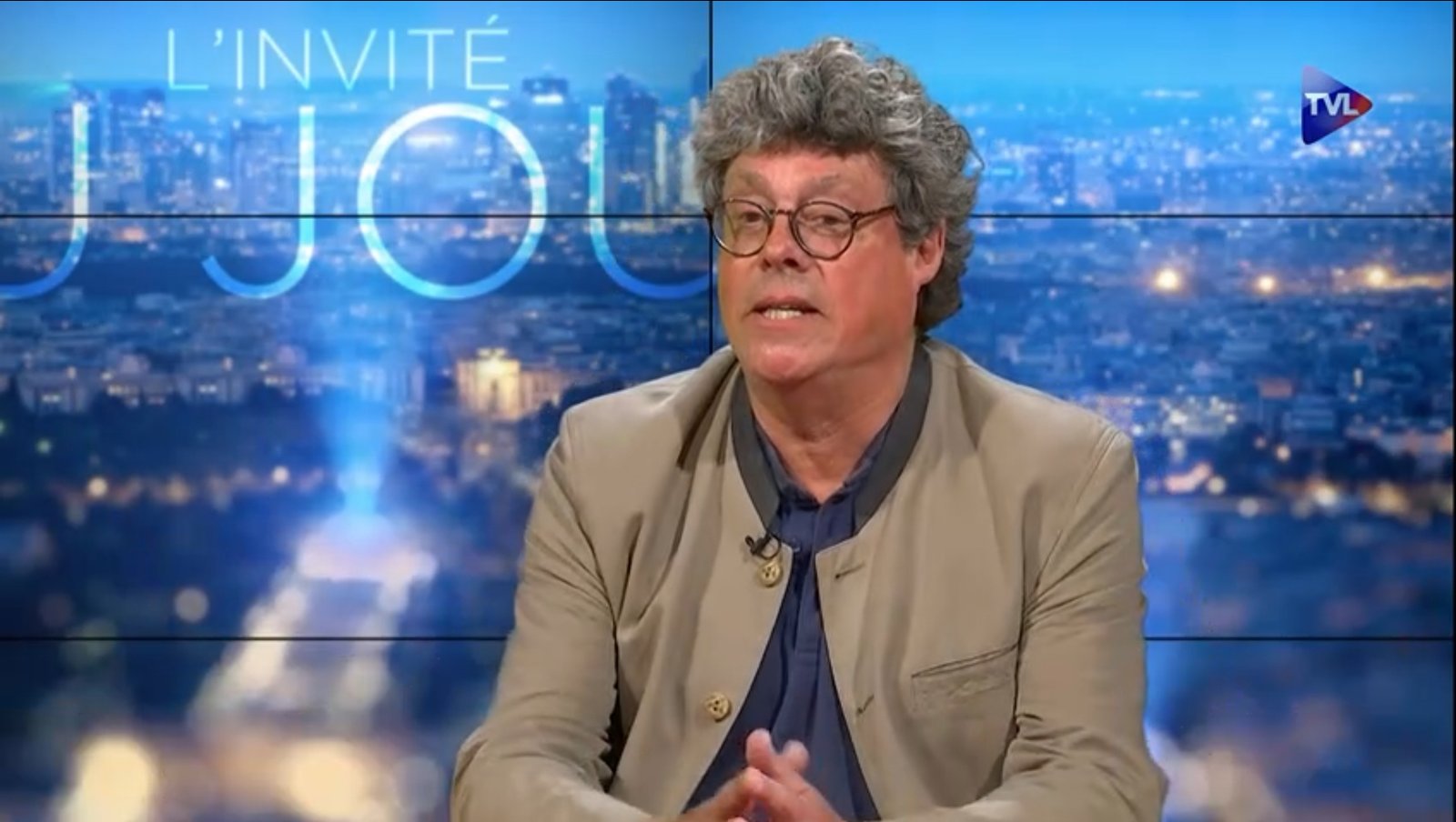 f55119_13b547bc28b4467da82b0e92ee286cb7mv2 Francis Cousin : "La grande explosion sociale arrive !"