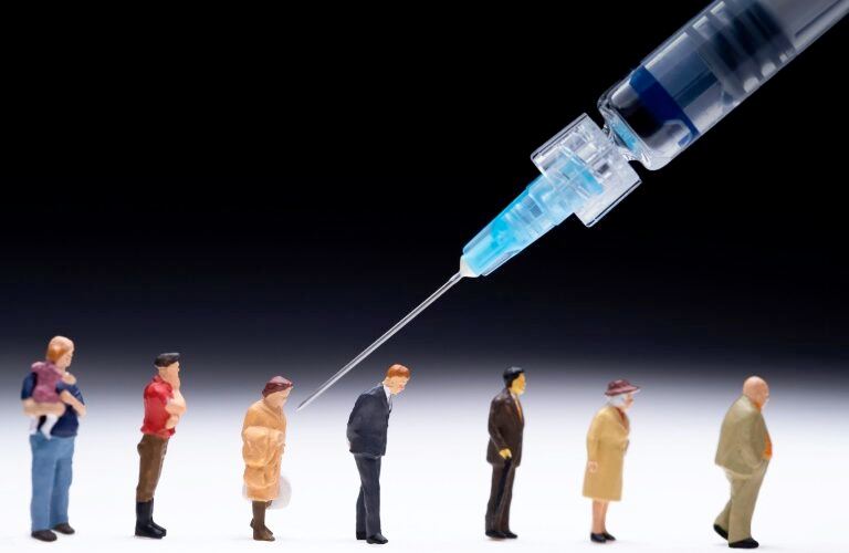 f55119_4c9b907f3b684d81a71b9cb827db3511mv2 En France, la mortalité est encore plus importante depuis le début de la vaccination