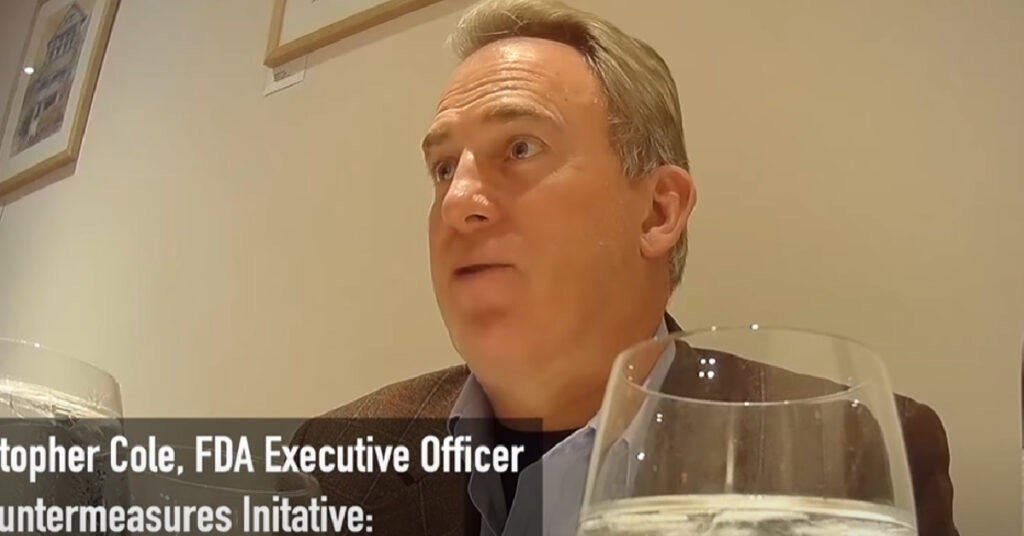 f55119_51be20dde2b3459b8a2c171b90d27621mv2 Project Veritas piège en caméra cachée le directeur général de la FDA