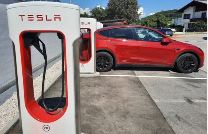 f55119_832affb150c248d5802d36682182f85fmv2 RTE veut couper les bornes de recharge des voitures électriques en cas d’hiver trop froid