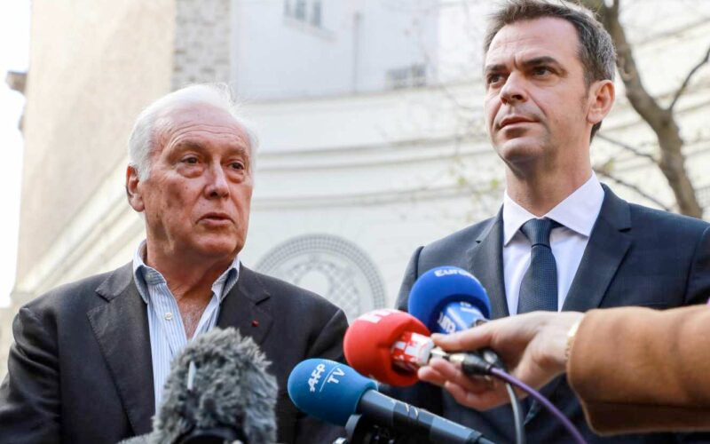 f55119_cbbe37a4605742188a9a267481c5e5b5mv2 Comment “l’inutile“ conseil scientifique imposera de nouvelles restrictions après noël