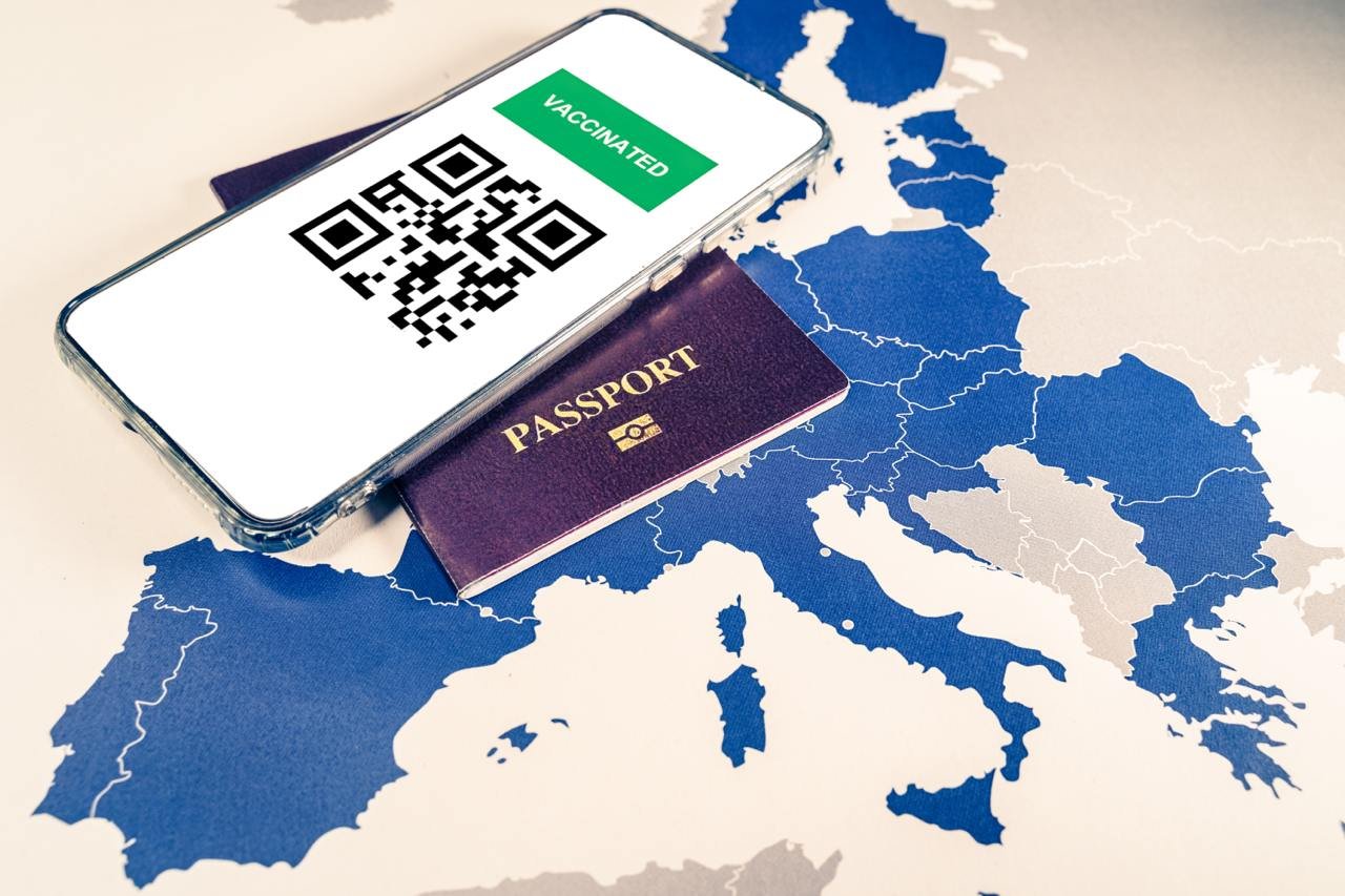 f55119_ccaad5ea1dec40a4b0627c4c9ae33984mv2 Le passeport vaccinal européen débarque dans 5 pays pilotes: le projet EUVABECO à la loupe