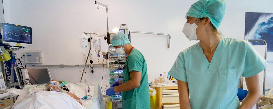 f55119_f506439621b4410b9e3ad1140c782f67mv2 Panique dans la matrice : le Covid n'a représenté que 2% des hospitalisations en 2020