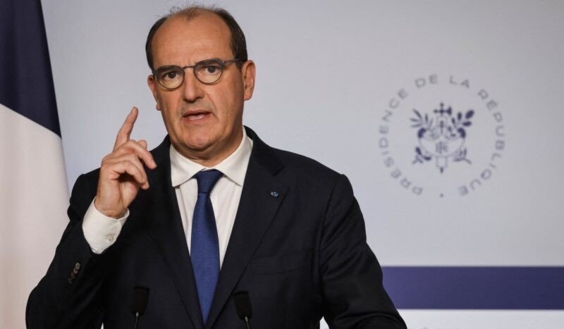 f55119_f61358c18152457c86d43be6c15e5de0mv2 Castex Dépose un Projet de Loi Autorisant le “Placement” des Non-Vaccinés !